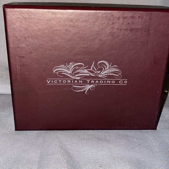 Bx47 New in box, vintage Victorian trading Co Mug - Picture 5 of 6